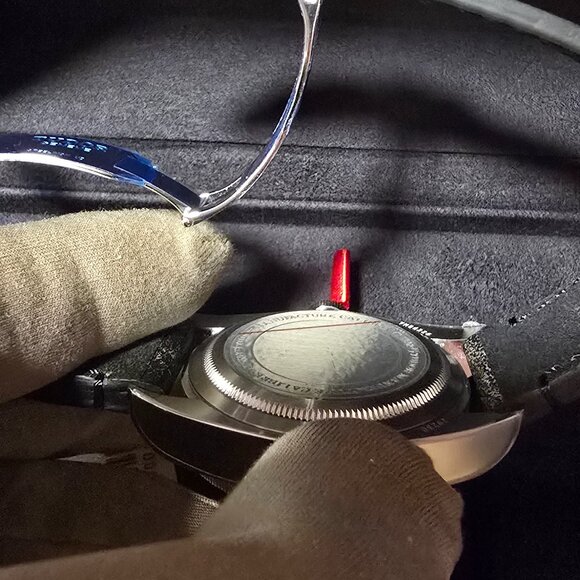 Tudor Black Bay 41 - black bezel - Picture 2 of 5